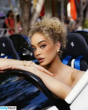 Jasmine Sanders / Golden Barbie / golden_barbie / goldenbarbie / jasminesanders фото голая #0500