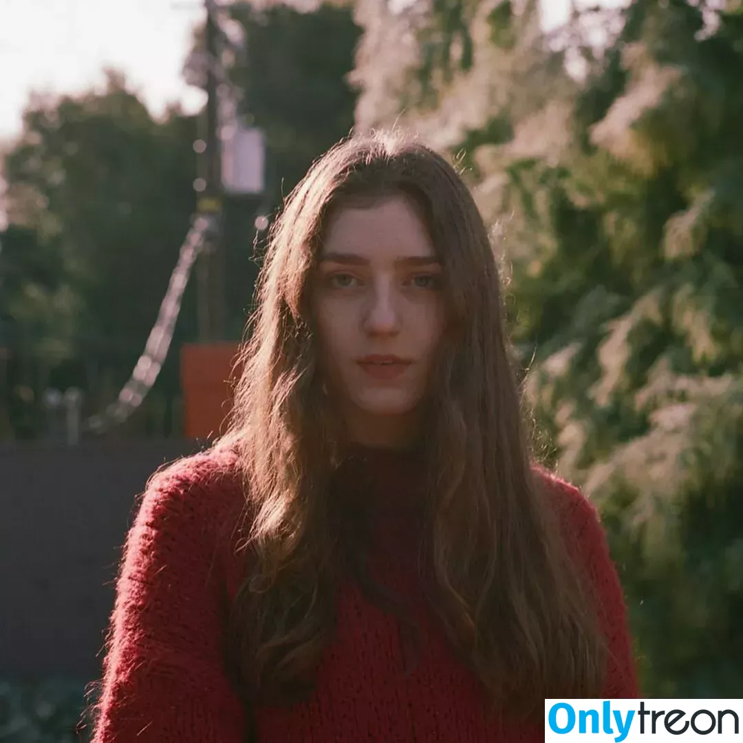 Jasmine van den Bogaerde nude photo #0046 (Birdy / birdybaby / birdyinstagram)