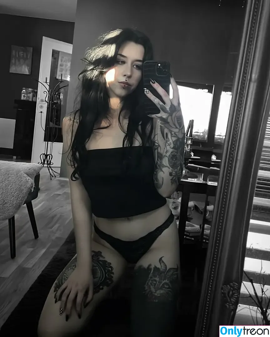 Jay Kuntergrau nude photo #0005 (jaykuntergrau)