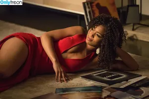Jaz Sinclair / jas_sinclair / jaz_sinclair nude photo #0014
