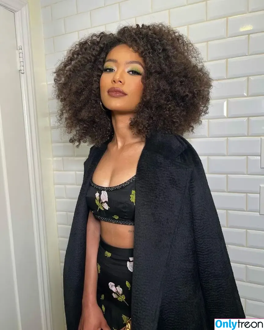 Jaz Sinclair nude photo #0002 (jas_sinclair / jaz_sinclair)