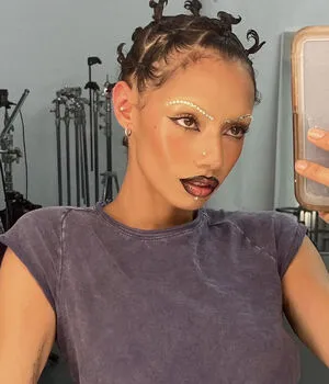 Jazelle Zanaughtti / Uglyworldwide nude photo #0008