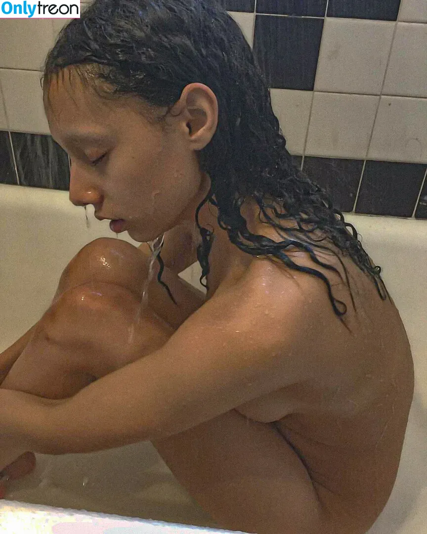 Jazelle Zanaughtti nude photo #0031 (Uglyworldwide)