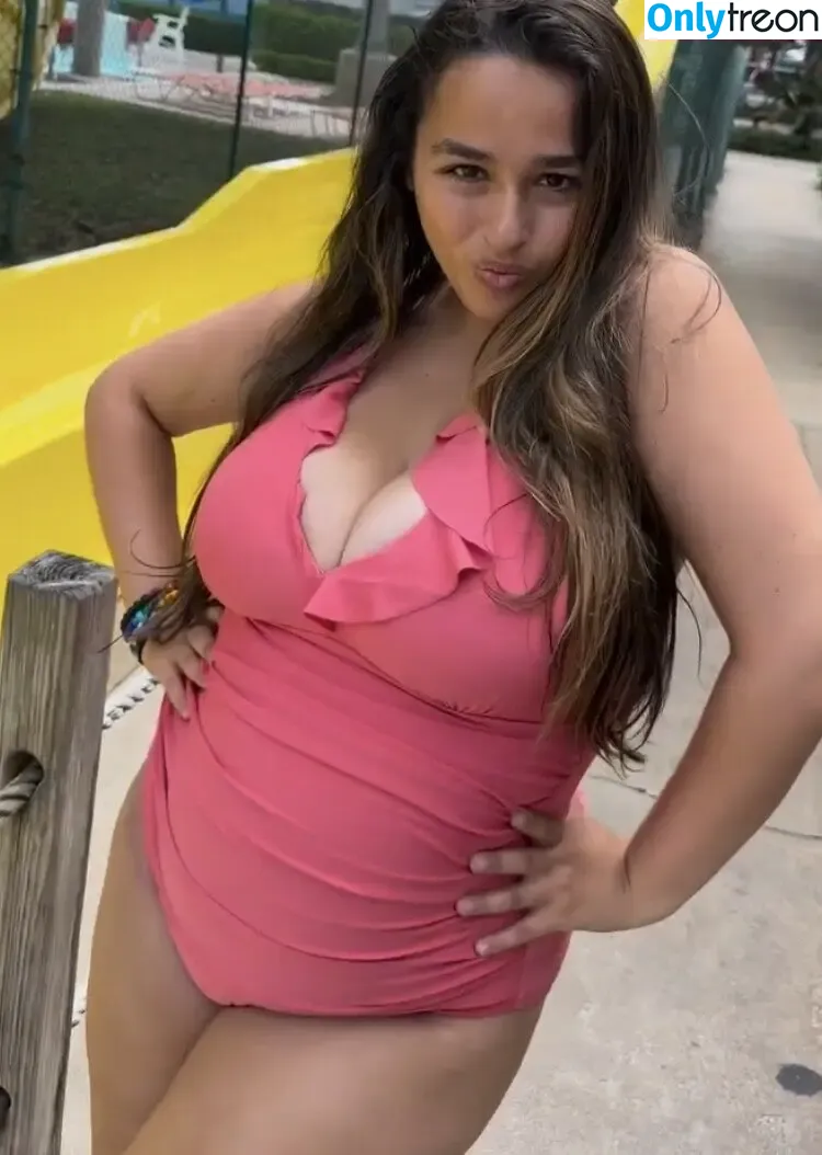 Jazz Jennings nude photo #0009 (jazzjennings_ / jazzzyp)