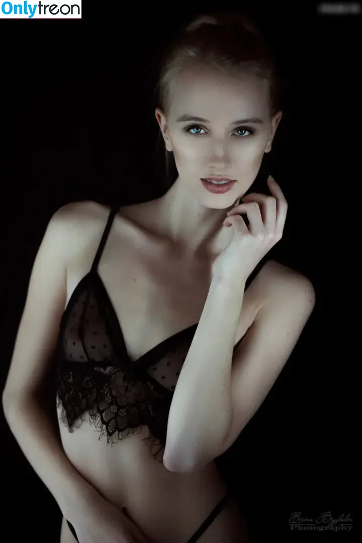 Jeanette Larsen nude photo #0009 (jeanettelarsenn)
