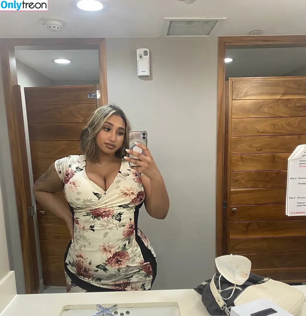 Jeanette Prakash nude photo #0021 (jeanetteprakash / jennthepimp)