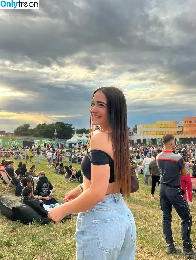 Jeanne Brem голая photo #0133 (jeanne.brem)