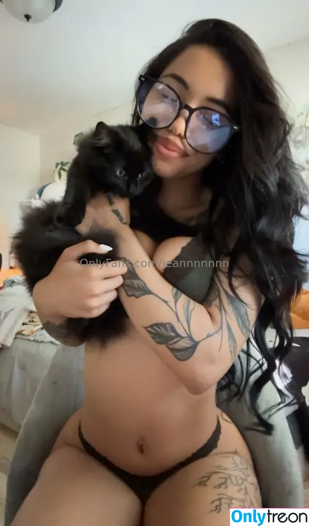 jeannnnnnn nude photo #0512 (jeannnnn.n)