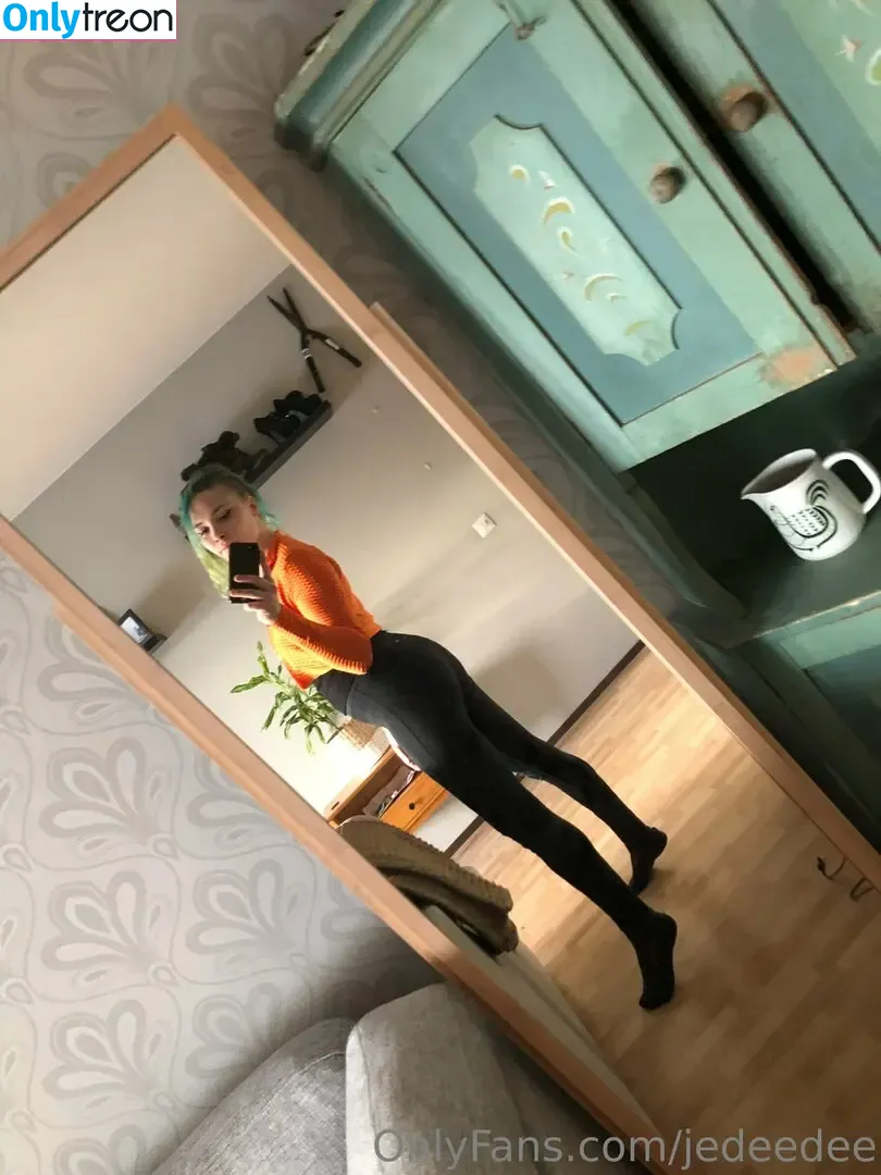 jedeedee nude photo #0027 (laurajedeed)