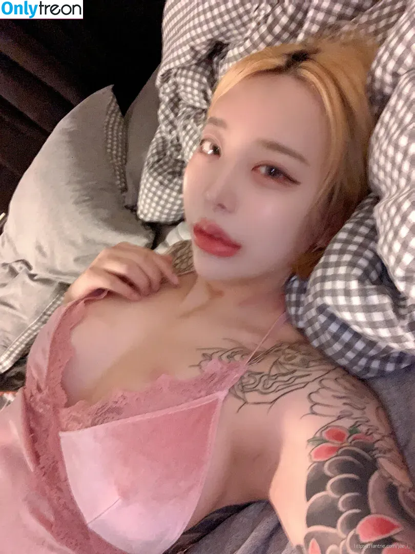 Jee_i_queen_ nude photo #0021 (jee_i_ / jex1official)