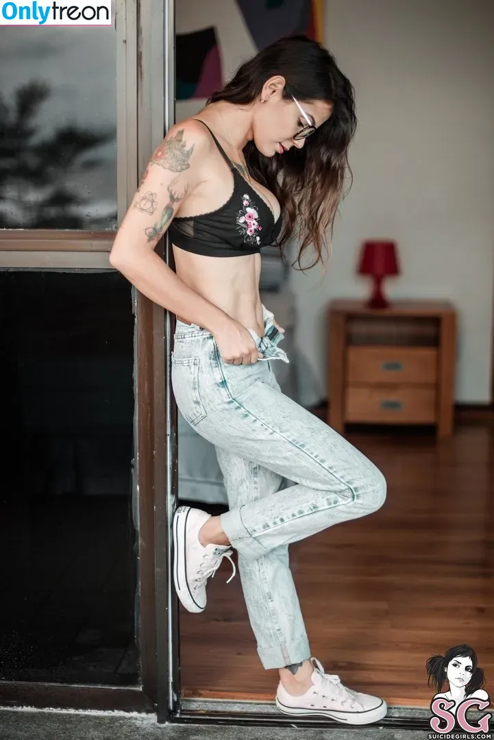 Jeeh Suicide nude photo #0105 (jeeh.suicide)
