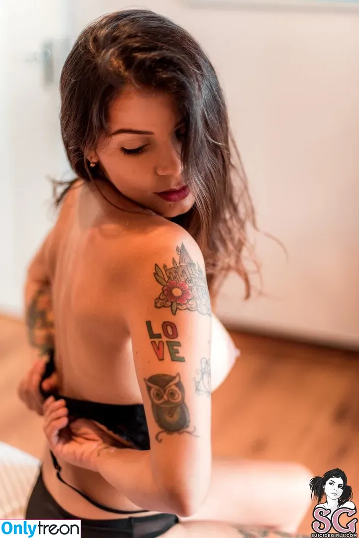 Jeeh Suicide nude photo #0117 (jeeh.suicide)