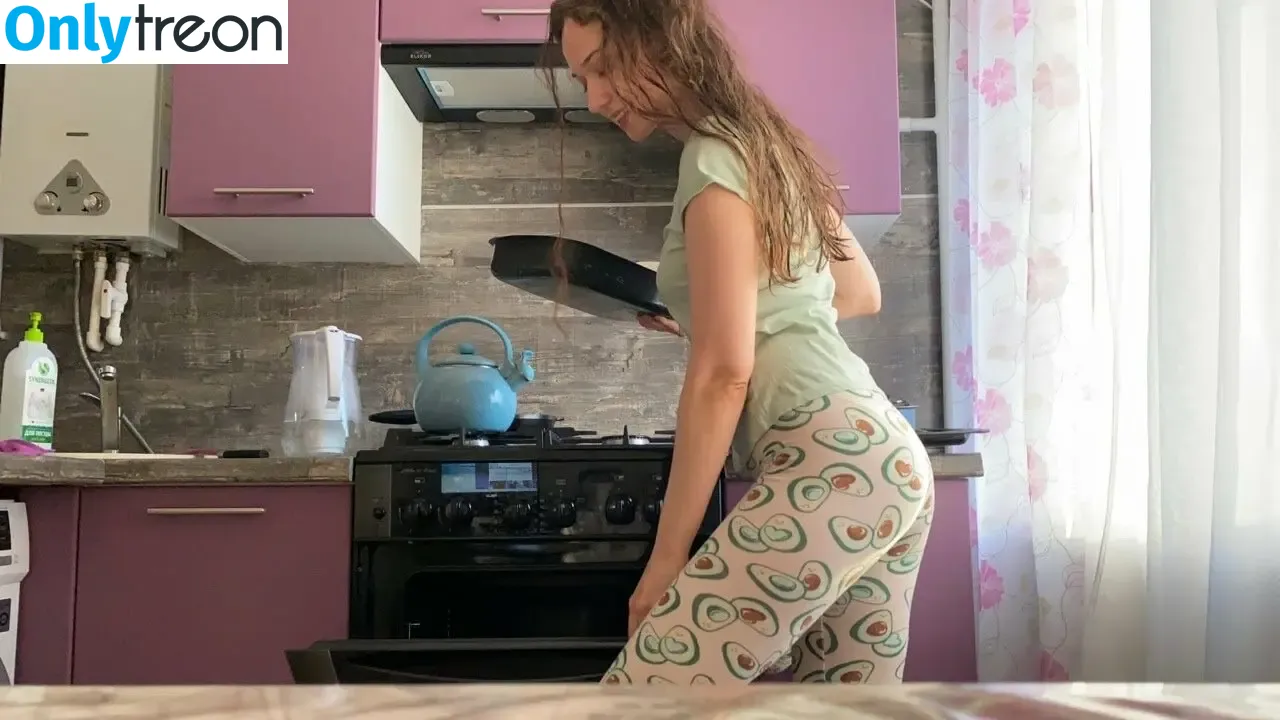 Jeki Carrey nude photo #0004 (jackie.jaxxs / jekicarry)
