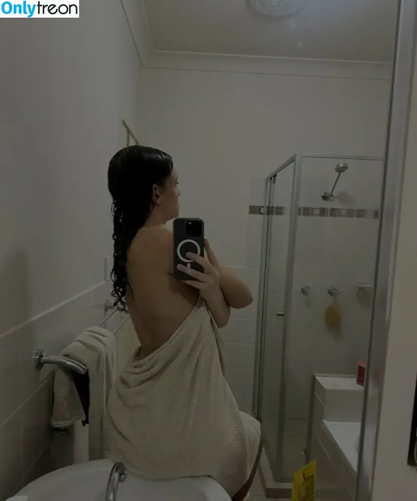 jelasola nude photo #0012 (Jela Sola / jelasolar)