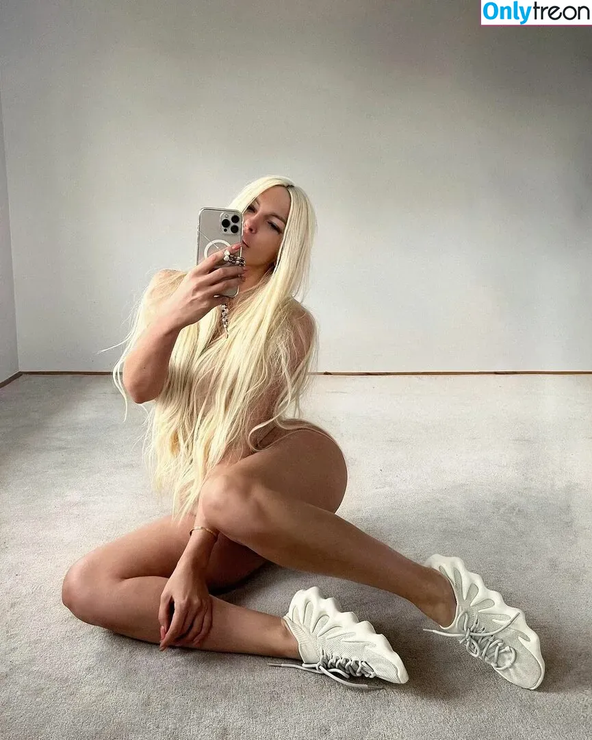 Jelena Karleusa nude photo #0001 (karleusa / karleusastar)