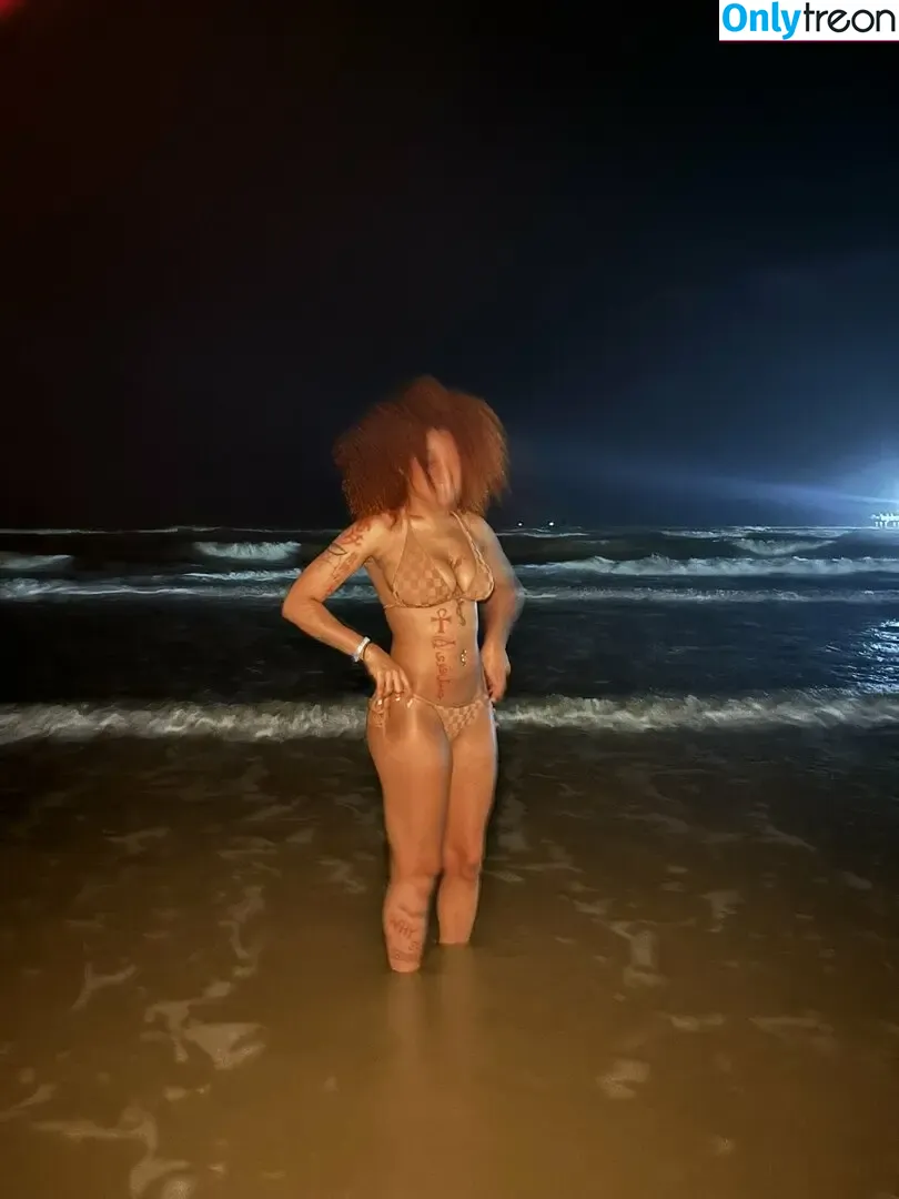jellyfishlegend nude photo #0007 (desss.tineeee)