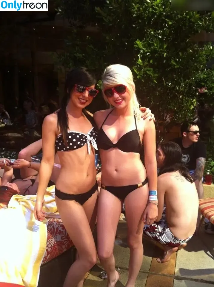 Jen Pop / Jen Razavi голая photo #0006 (jen__pop / jen_pop / jenpop)