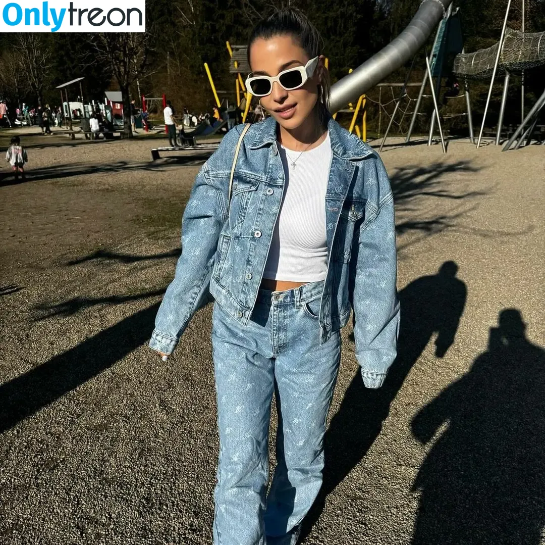 Jenefer Riili голая photo #0167 (Jenefer_Riili)