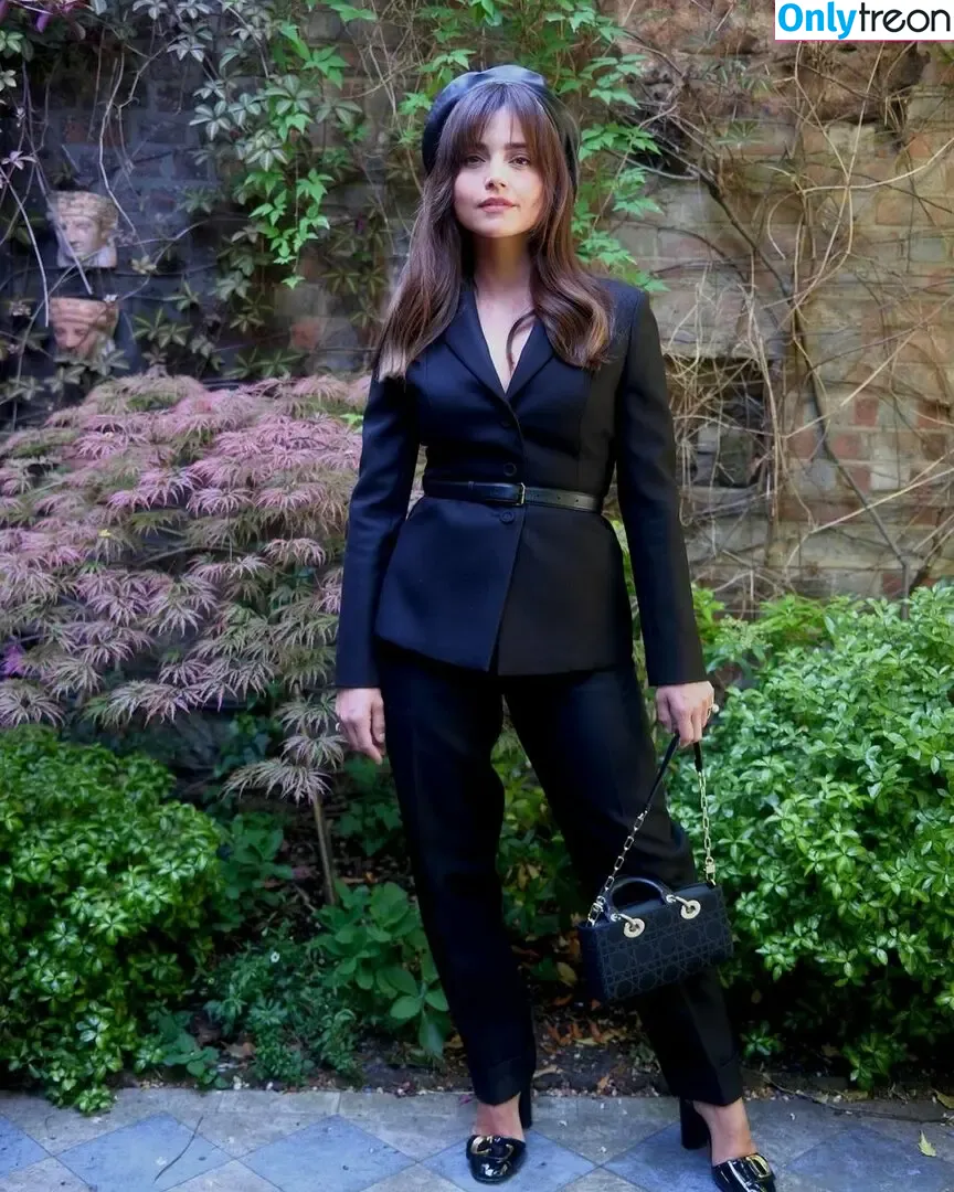 Jenna Coleman nude photo #0064 (jenna_coleman_)