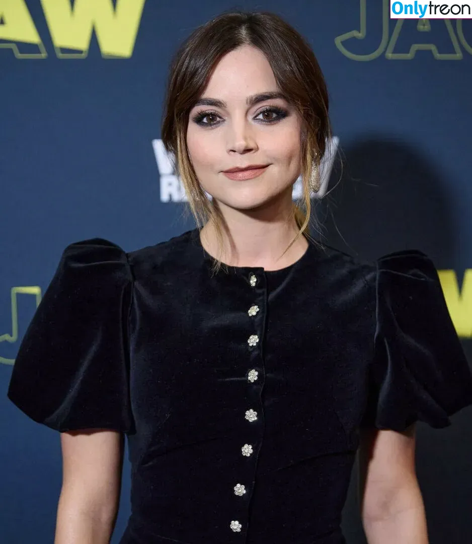 Jenna Coleman голая photo #0285 (jenna_coleman_)