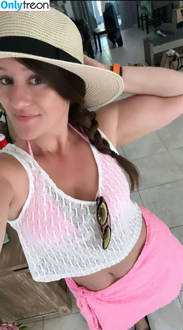 Jenna Ezarik nude photo #0031 (jennaezarik)