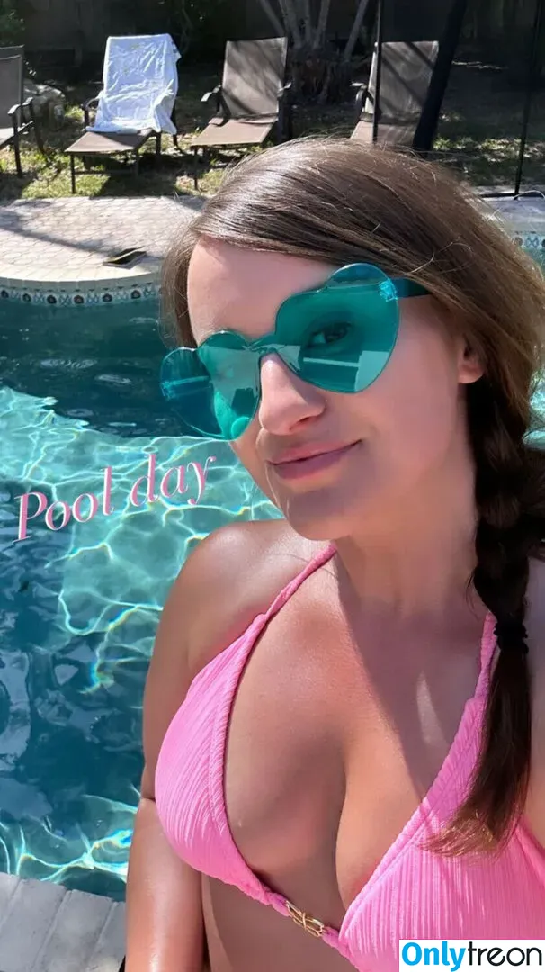 Jenna Ezarik nude photo #0032 (jennaezarik)