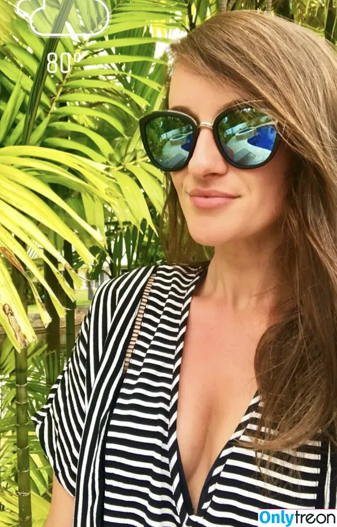 Jenna Ezarik голая photo #0056 (jennaezarik)