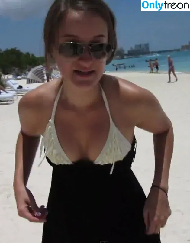 Jenna Ezarik голая photo #0065 (jennaezarik)
