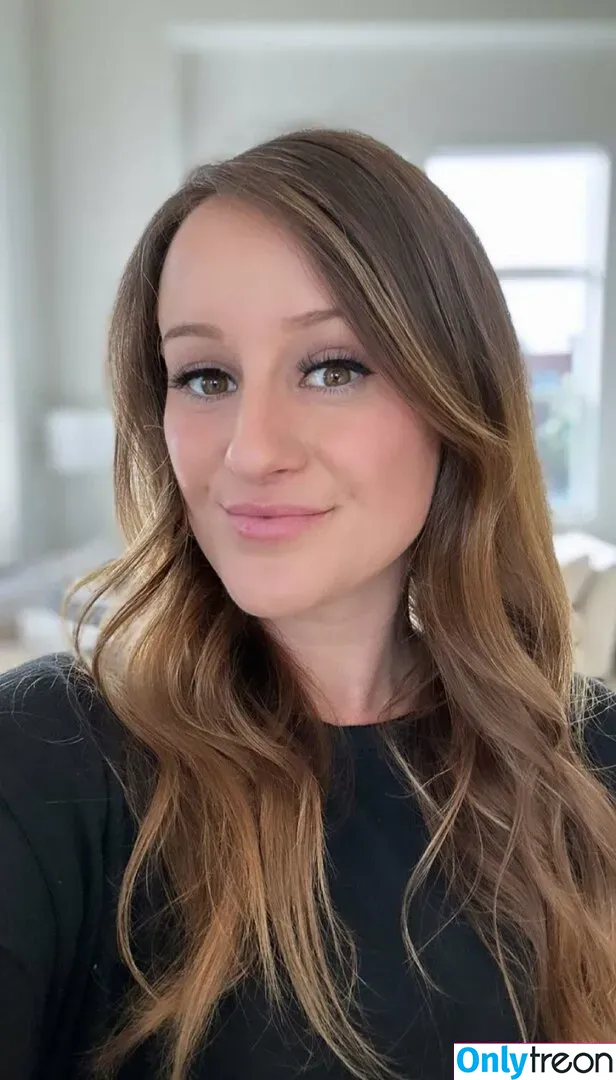 Jenna Ezarik nude photo #0097 (jennaezarik)