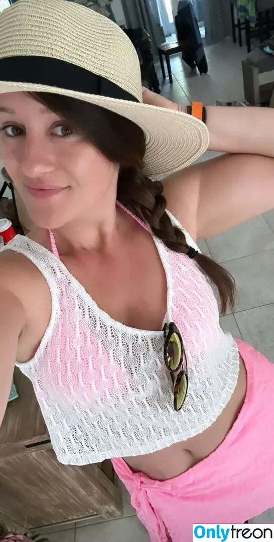 Jenna Ezarik nude photo #0107 (jennaezarik)