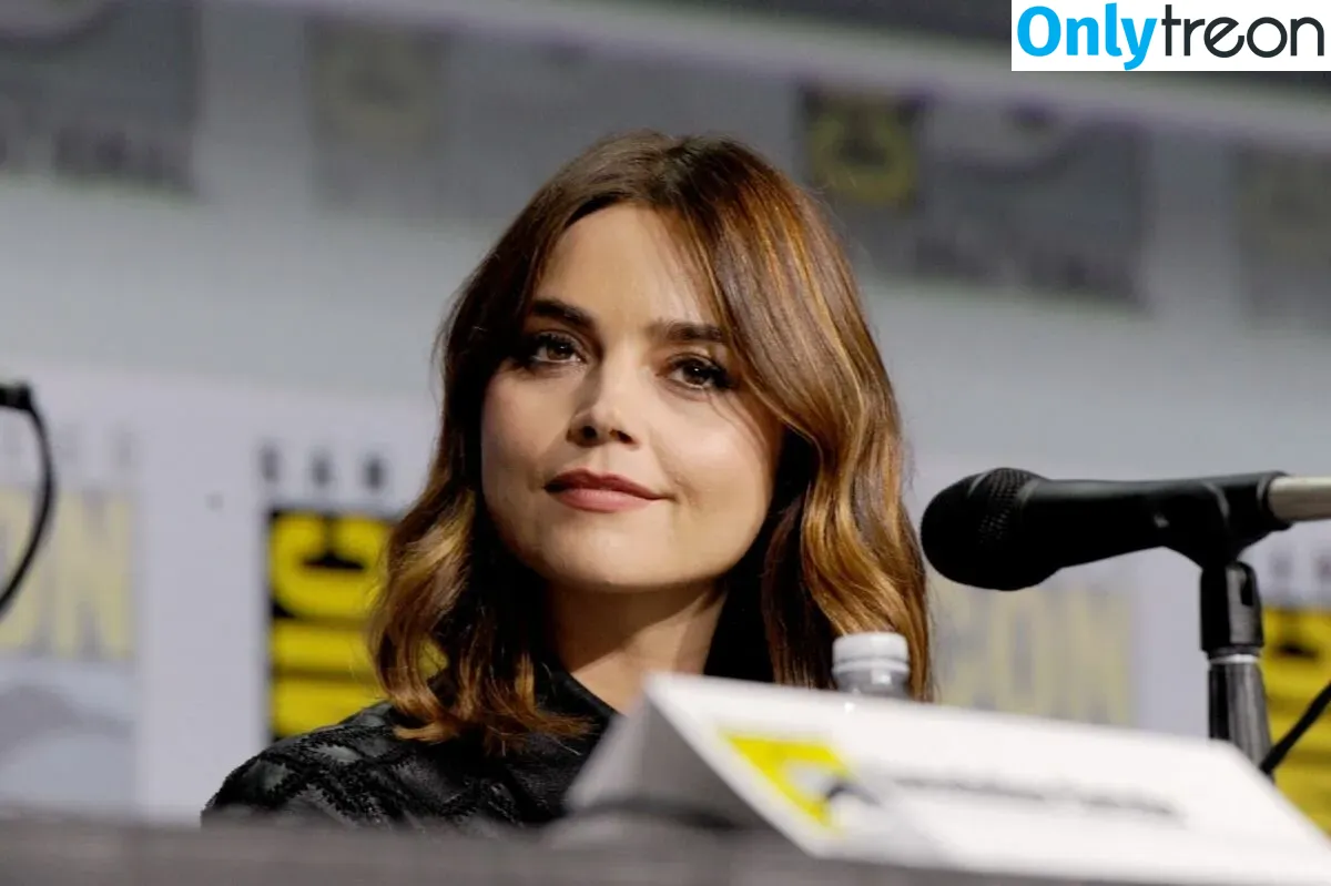 Jenna Louise Coleman nude photo #0015 (jenna_coleman_)