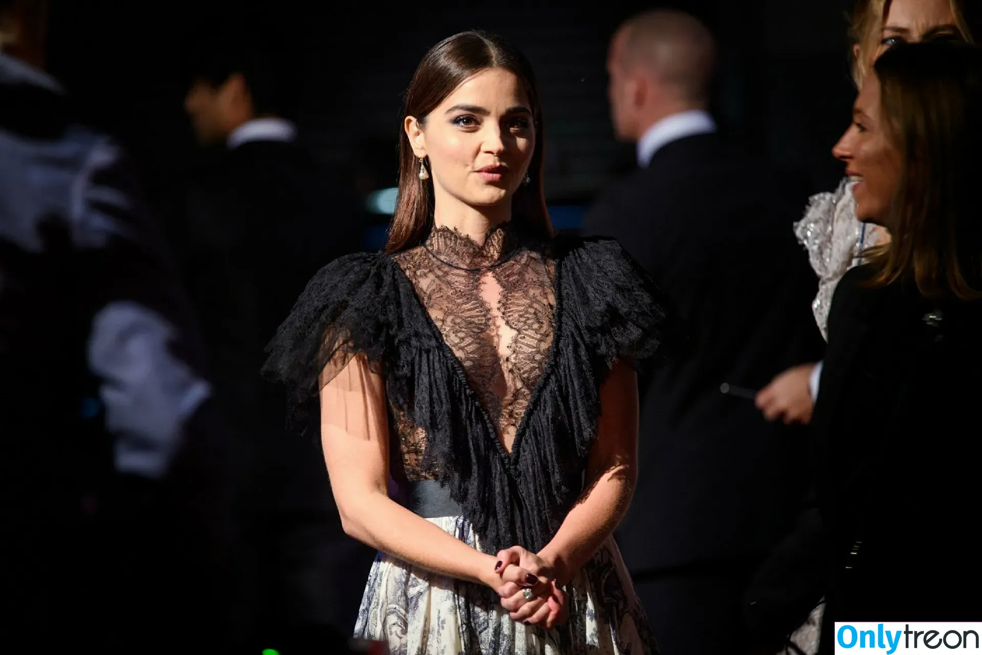 Jenna Louise Coleman nude photo #0033 (jenna_coleman_)