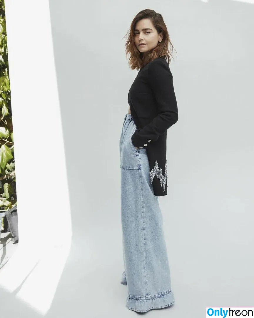 Jenna Louise Coleman nude photo #0069 (jenna_coleman_)