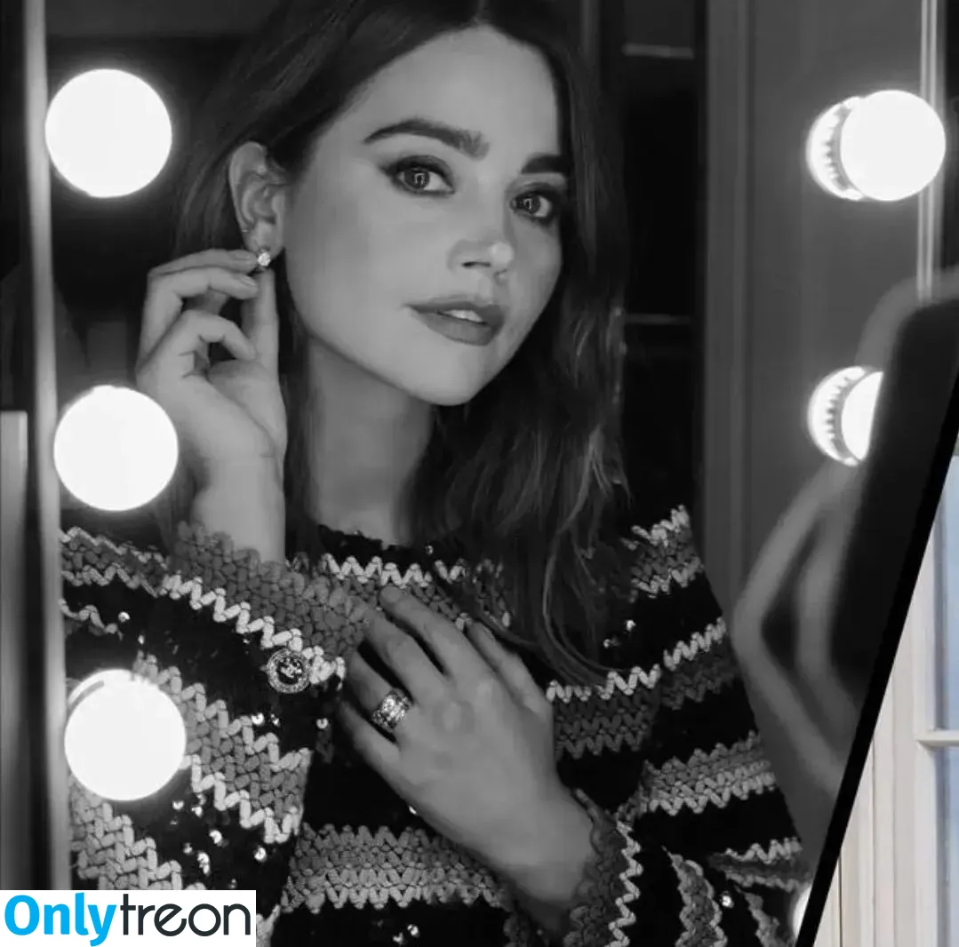 Jenna Louise Coleman nude photo #0099 (jenna_coleman_)