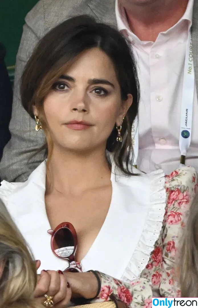 Jenna Louise Coleman nude photo #0103 (jenna_coleman_)
