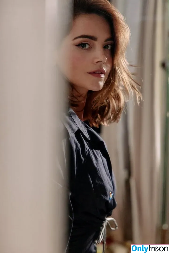 Jenna Louise Coleman nude photo #0122 (jenna_coleman_)