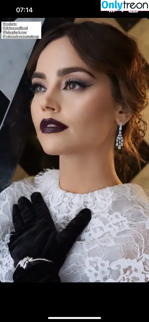 Jenna Louise Coleman nude photo #0150 (jenna_coleman_)