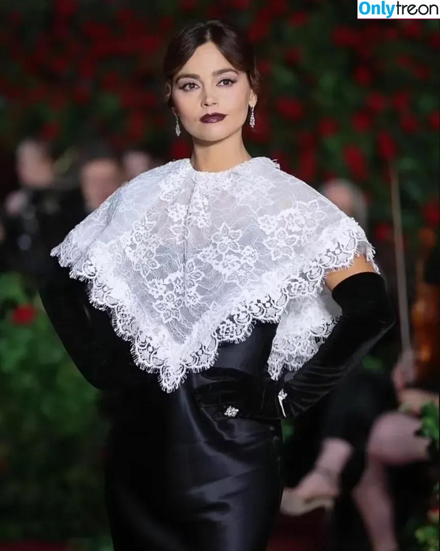 Jenna Louise Coleman nude photo #0153 (jenna_coleman_)