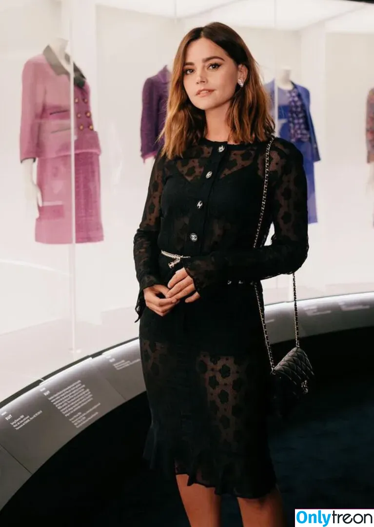 Jenna Louise Coleman nude photo #0164 (jenna_coleman_)