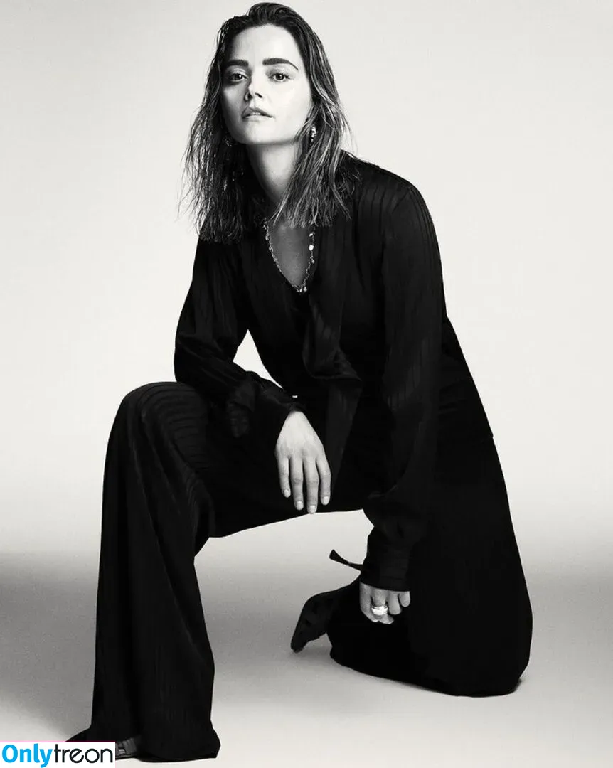 Jenna Louise Coleman nude photo #0181 (jenna_coleman_)