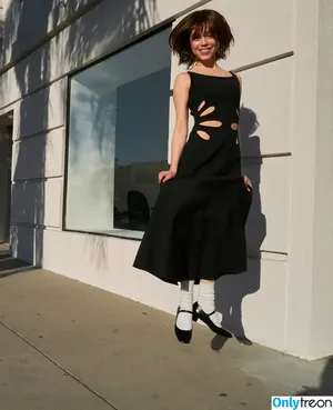 Jenna Ortega / Page / jennaortega фото голая #2171
