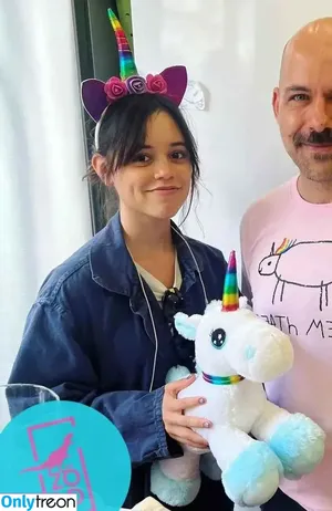 Jenna Ortega / Page / jennaortega фото голая #2200