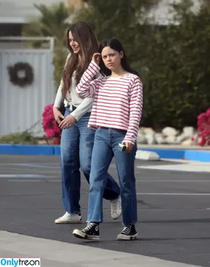 Jenna Ortega / Page / jennaortega фото голая #2225