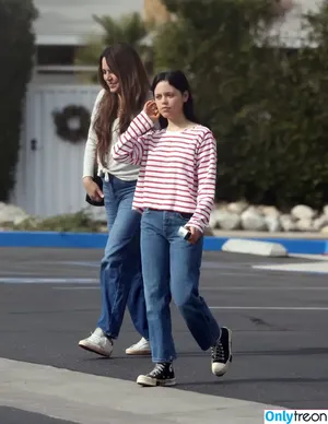 Jenna Ortega / Page / jennaortega фото голая #2226