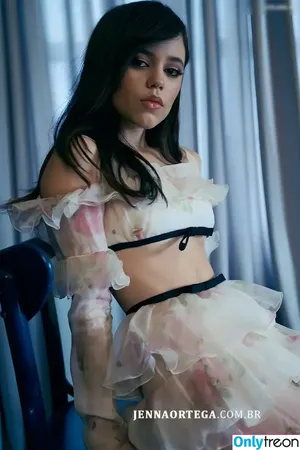 Jenna Ortega / Page / jennaortega фото голая #2285
