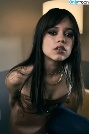 Jenna Ortega / Page / jennaortega фото голая #2308