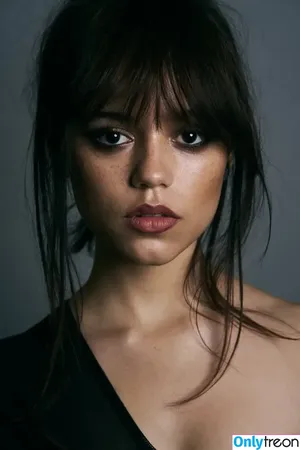 Jenna Ortega / Page / jennaortega фото голая #2344