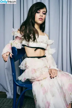Jenna Ortega / Page / jennaortega фото голая #2348
