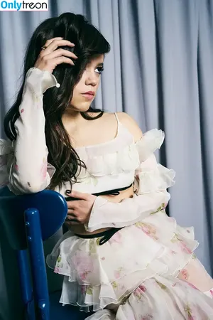 Jenna Ortega / Page / jennaortega фото голая #2350
