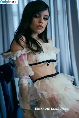 Jenna Ortega / Page / jennaortega фото голая #2400